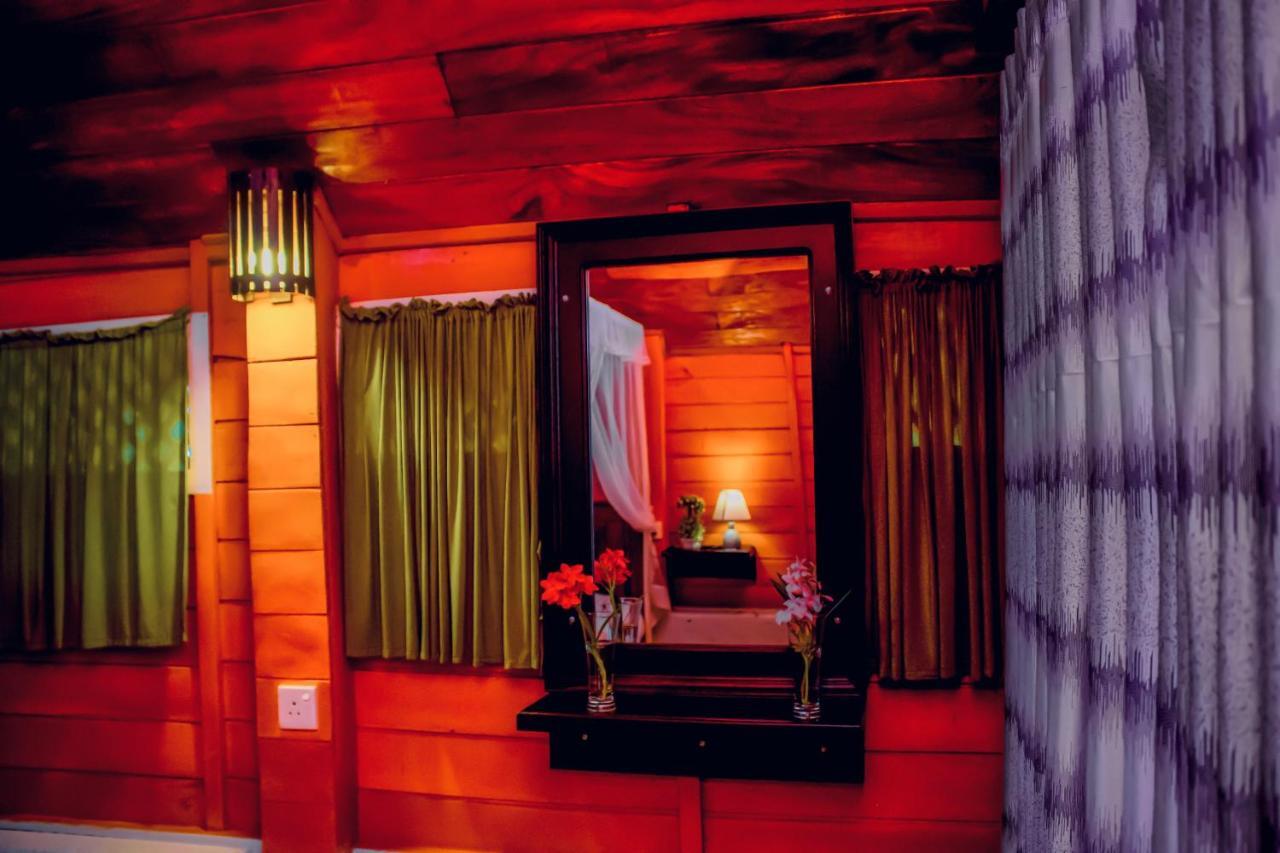 Star Light Cabanas & Restaurant Tangalle Exterior photo
