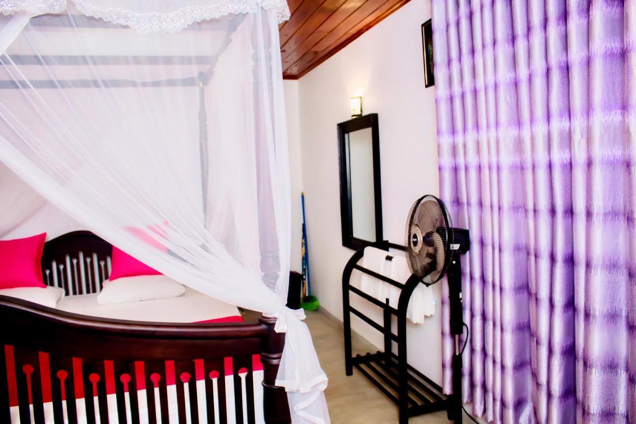 Star Light Cabanas & Restaurant Tangalle Exterior photo